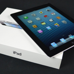 iPad 4th Gen (Wi-Fi/AT&T/GPS)